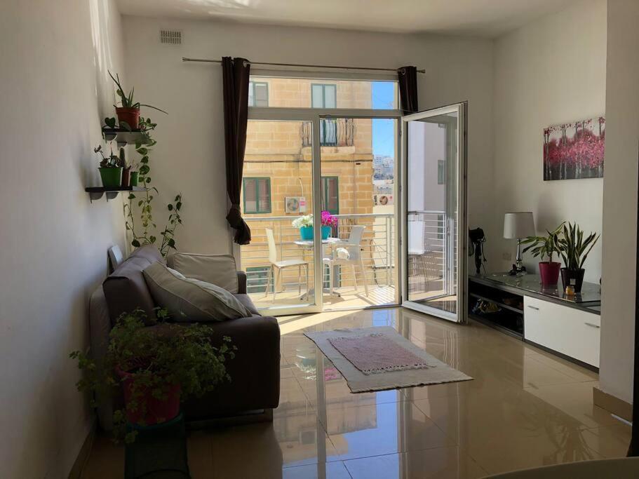 Saint Julian's Well Located 2 Bedroom Flat In St.Julians מראה חיצוני תמונה