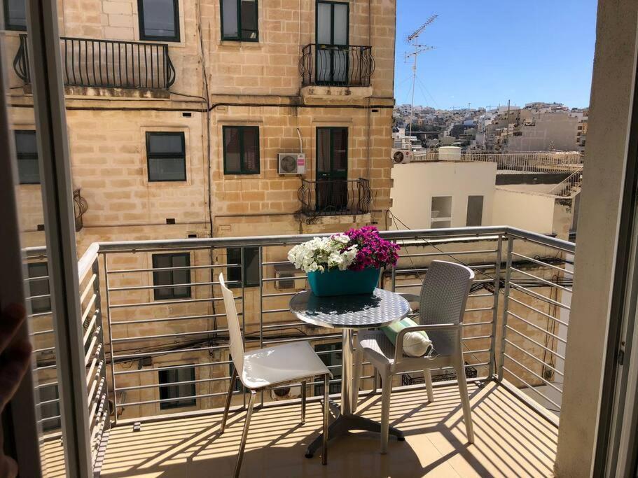 Saint Julian's Well Located 2 Bedroom Flat In St.Julians מראה חיצוני תמונה